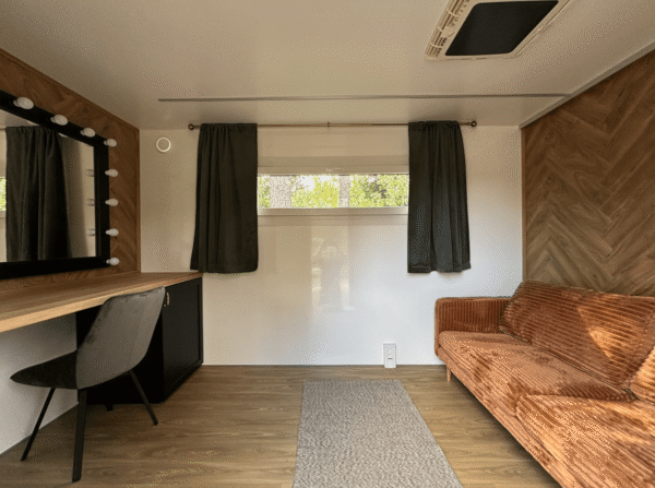 HÅR- OG SMINKETRAILER HMT1 - Royale Nordic